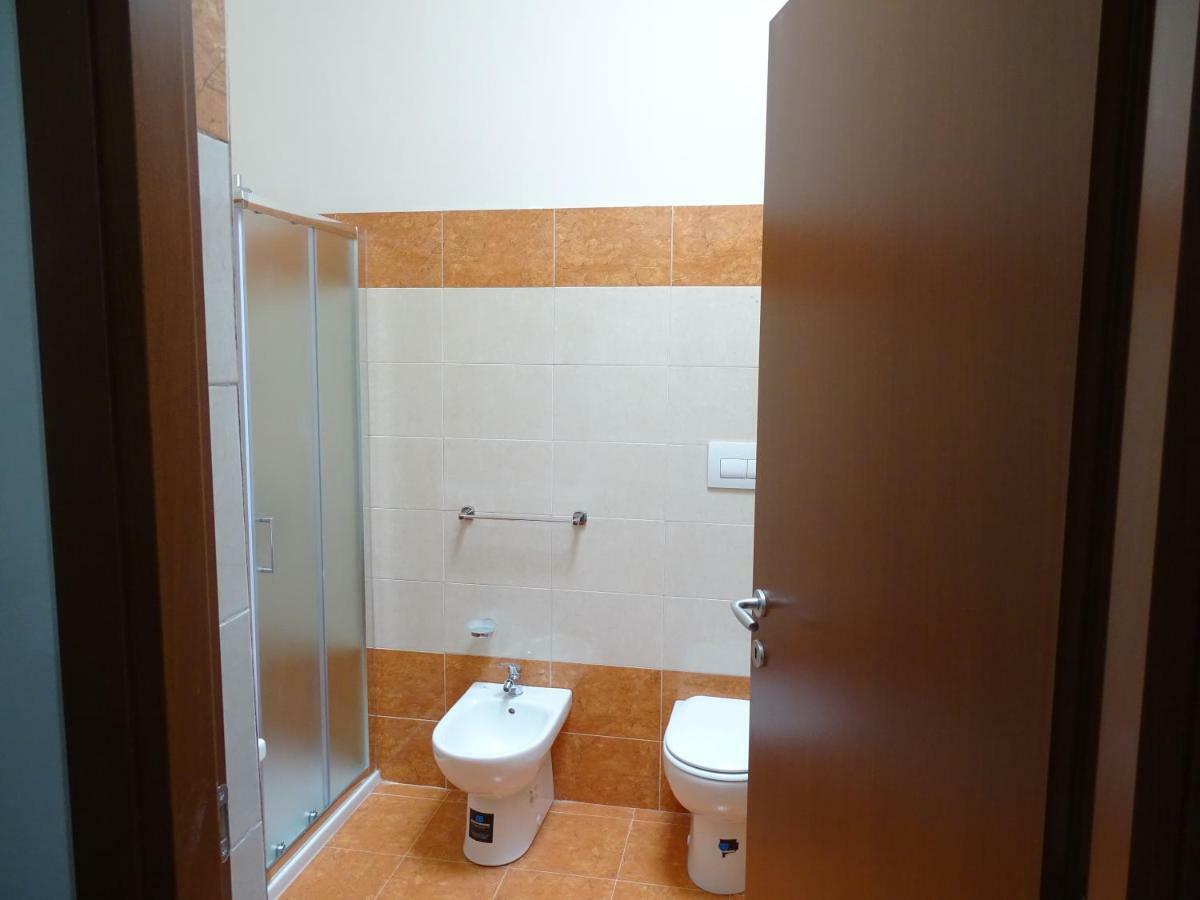B&B New Antico Palazzo Parabita Luaran gambar
